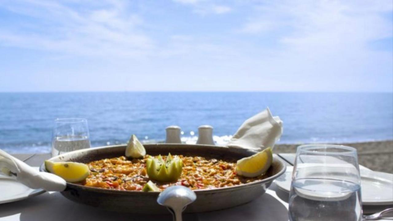Marbella Beachfront - Beachside Apartment With Stunning Sea Views Esterno foto