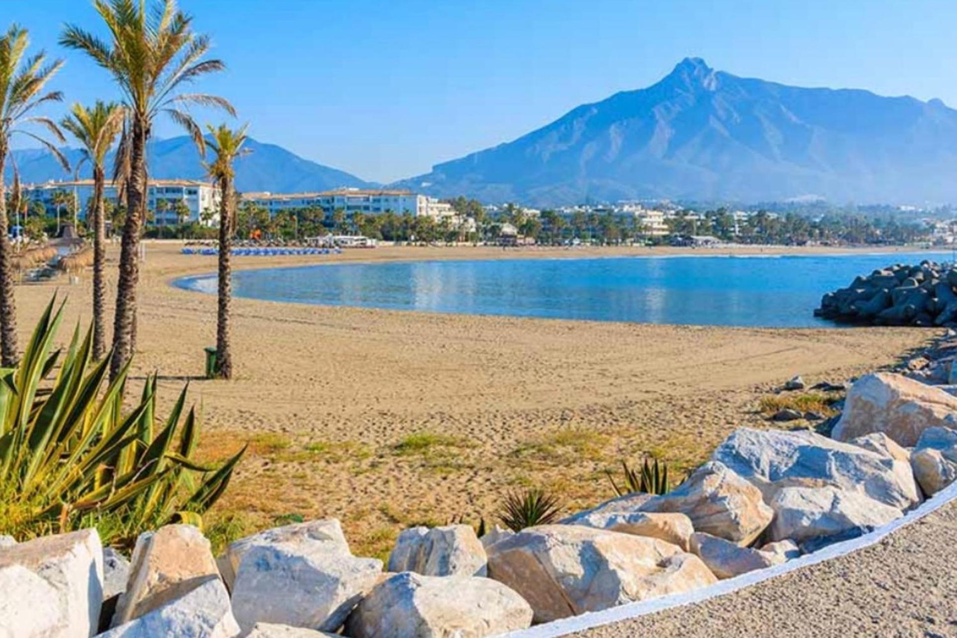 Marbella Beachfront - Beachside Apartment With Stunning Sea Views Esterno foto