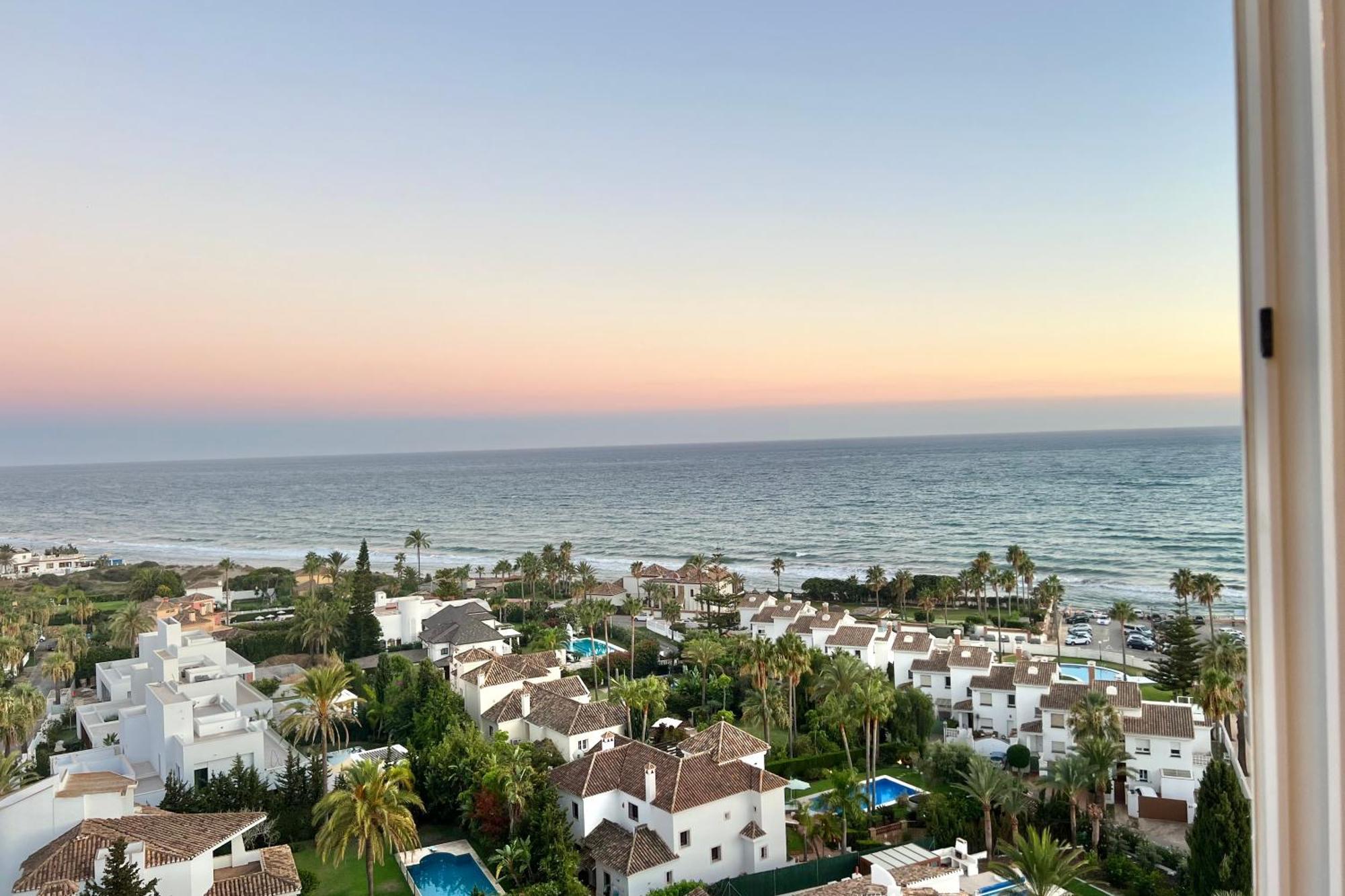 Marbella Beachfront - Beachside Apartment With Stunning Sea Views Esterno foto