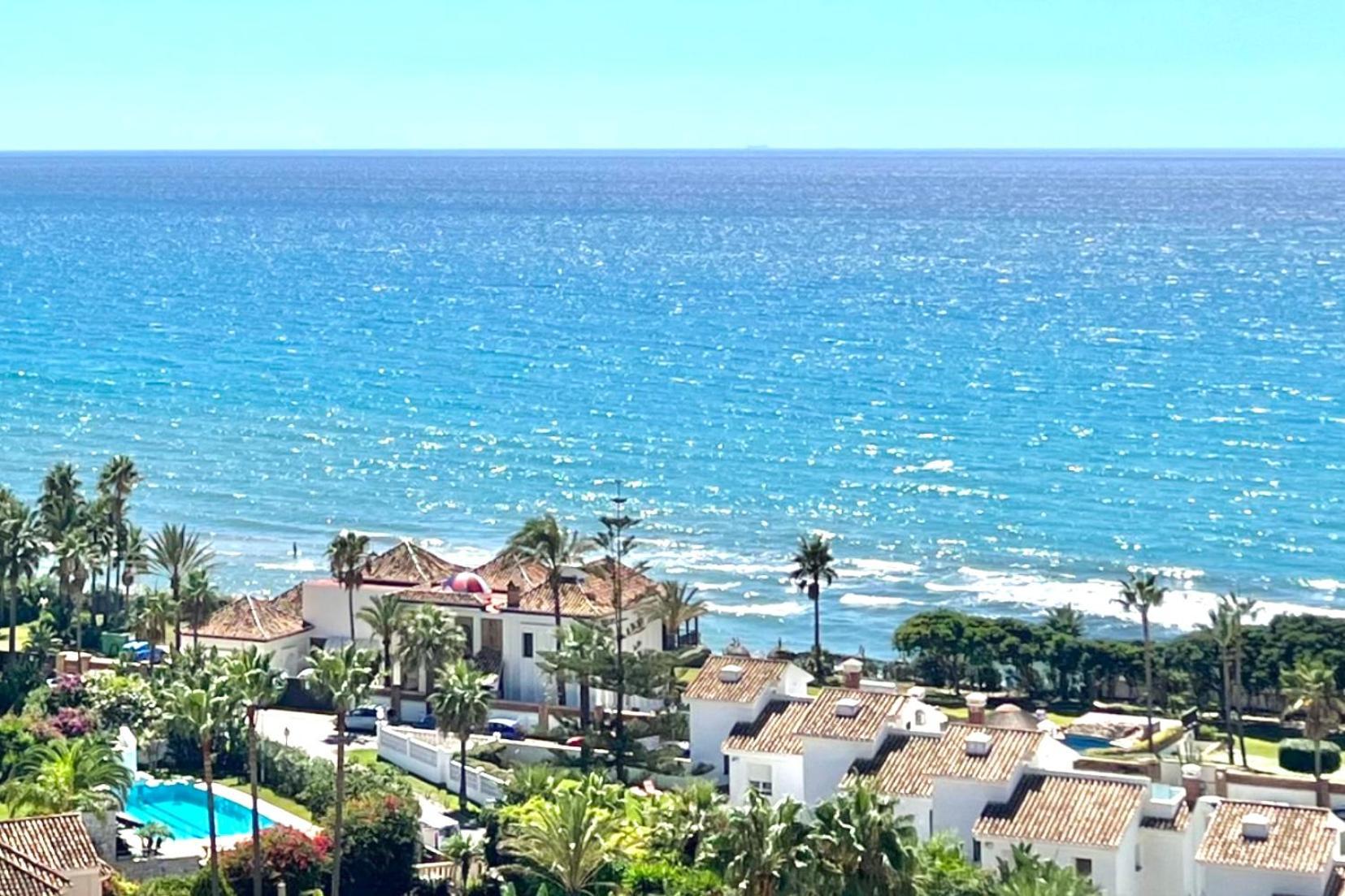 Marbella Beachfront - Beachside Apartment With Stunning Sea Views Esterno foto